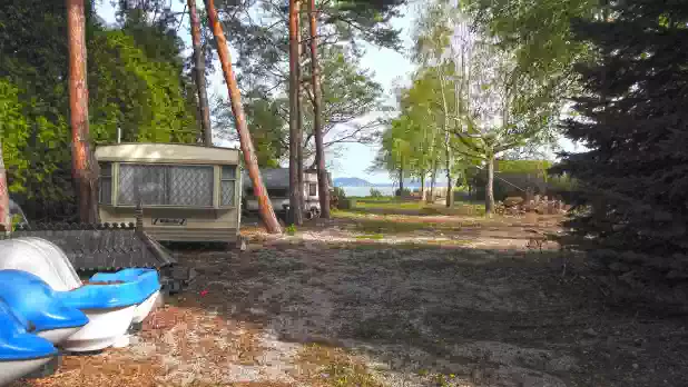 A Balaton déli partján, 3335 m2 közvetlen vízparti telken élvezheti a magányt